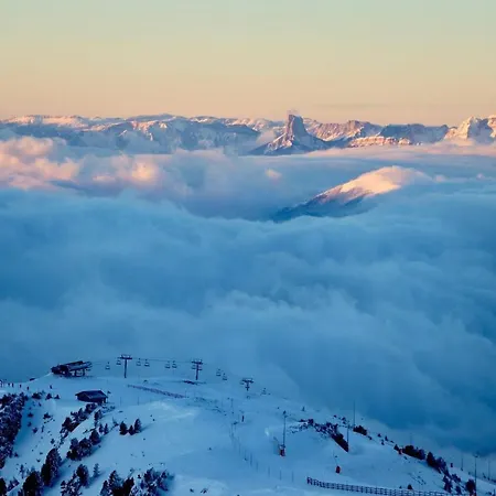 Familiale Les Vans Recoin 1650 * Chamrousse